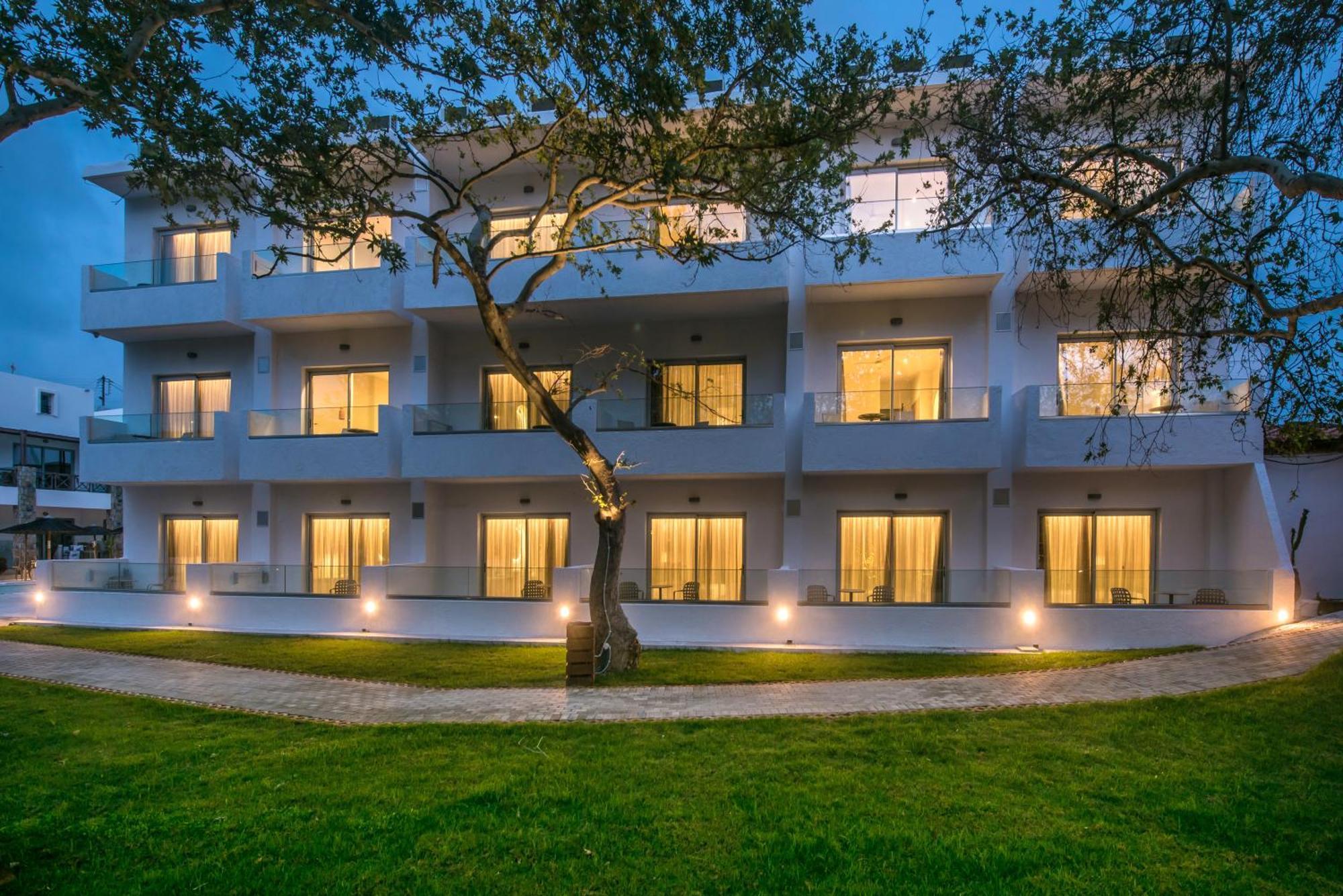 South Coast Hotel 3*